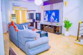 Dej's Luxury Apartment House 1
